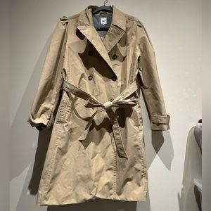 GAP Puff Sleeve Trench in size XXL